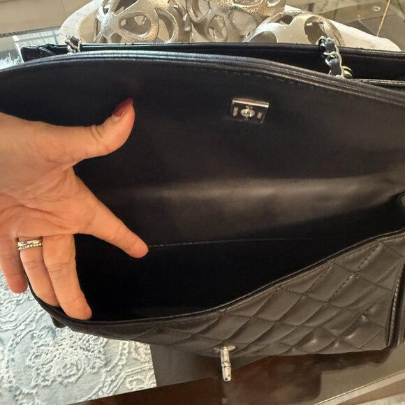 Chanel Black Leather Tote - a classic AUTHENTIC 100% - Picture 12 of 16